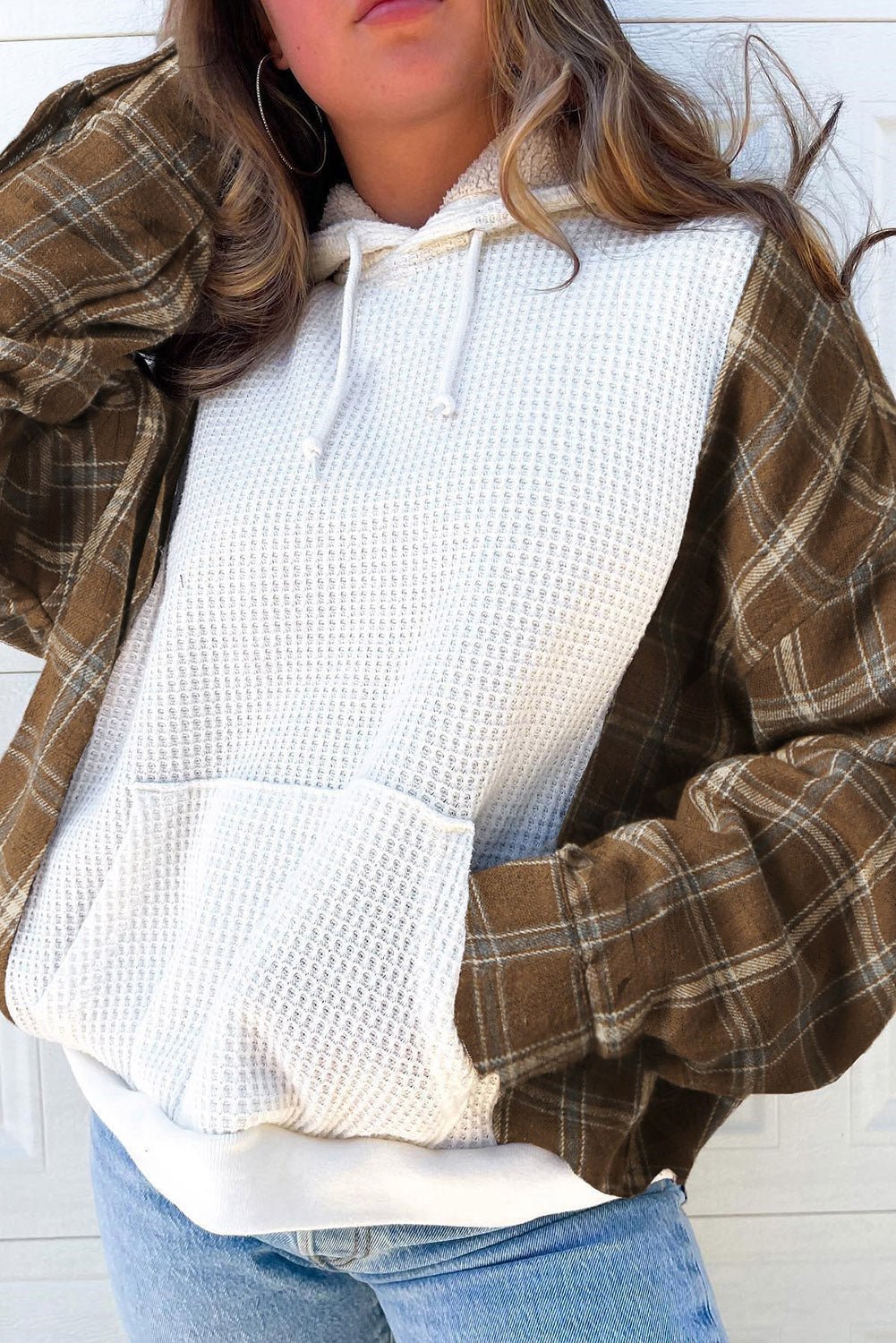 White Waffle Patch Plaid Sleeve Kangaroo Pocket Hoodie - Image 2