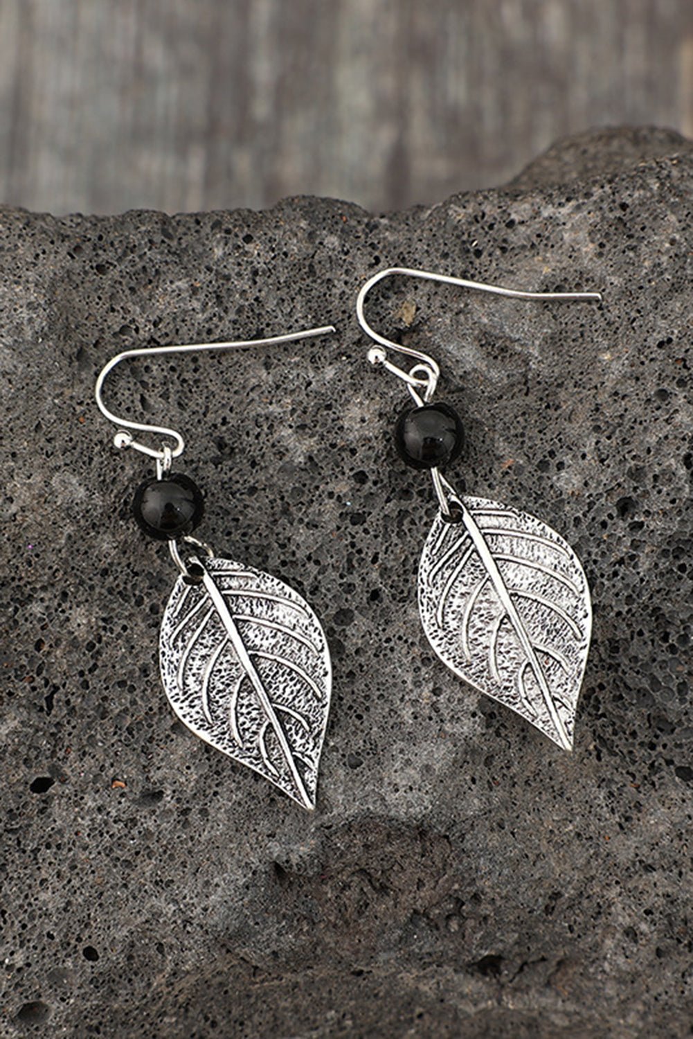 Silvery Vintage Leaf Shape Bead Dangle Earrings - Image 5