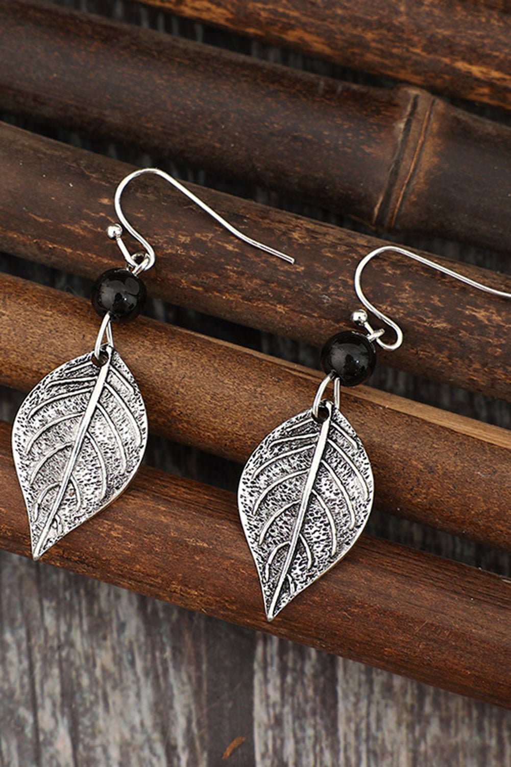 Silvery Vintage Leaf Shape Bead Dangle Earrings - Image 2